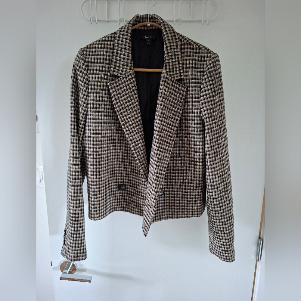 RW&Co. Women's Wool-blend Check Cropped Double-breasted Blazer (Size 8) - Picture 4 of 8